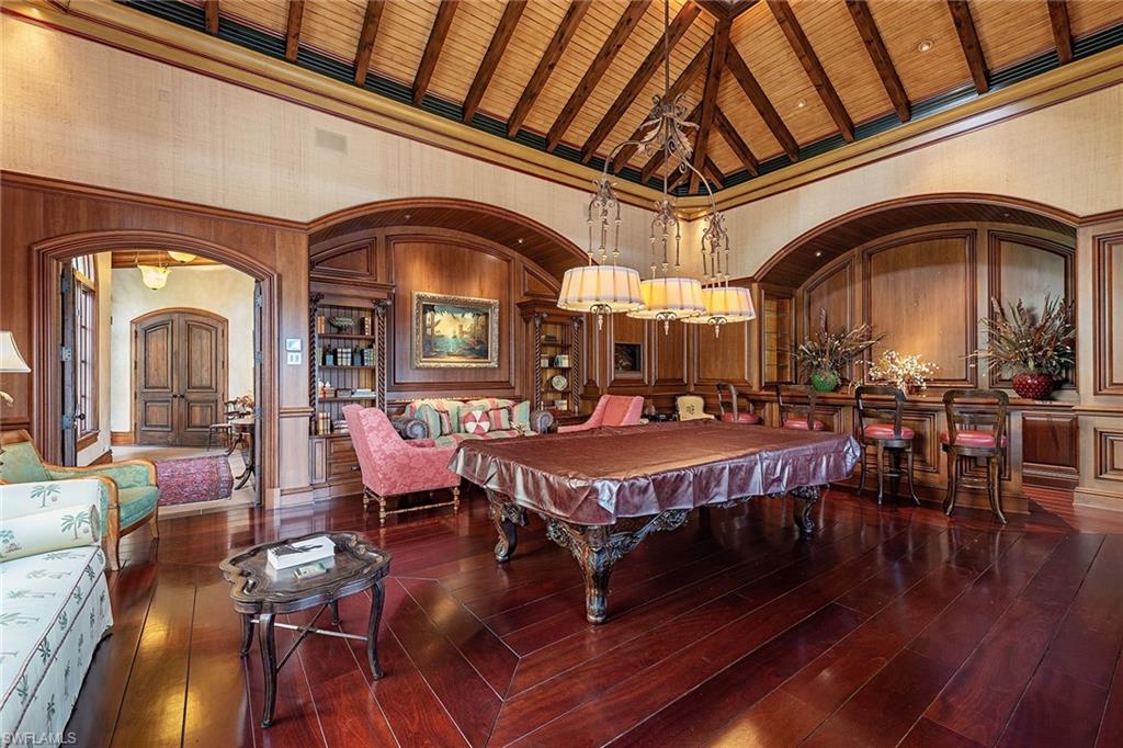 BAY COLONY SHORES - Residential