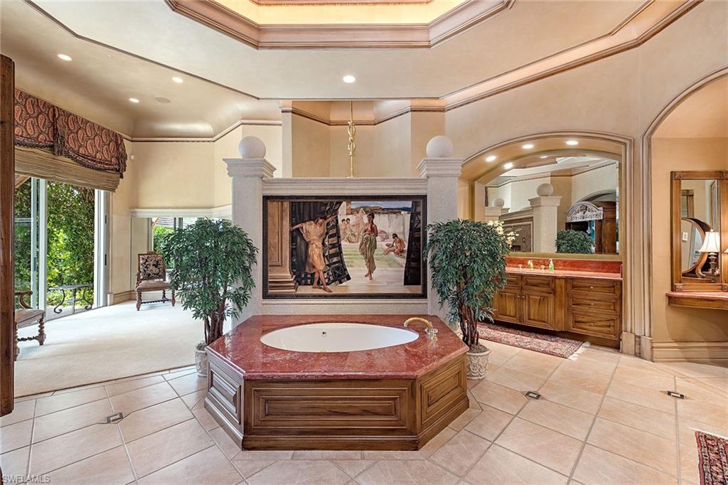 BAY COLONY SHORES - Residential