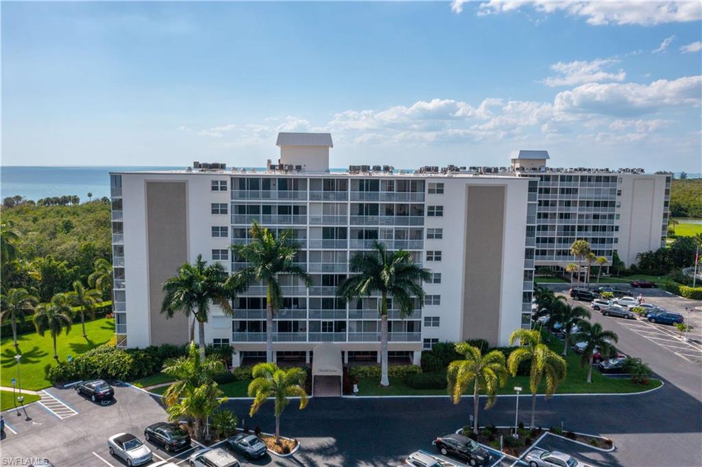 VANDERBILT TOWERS - Residential