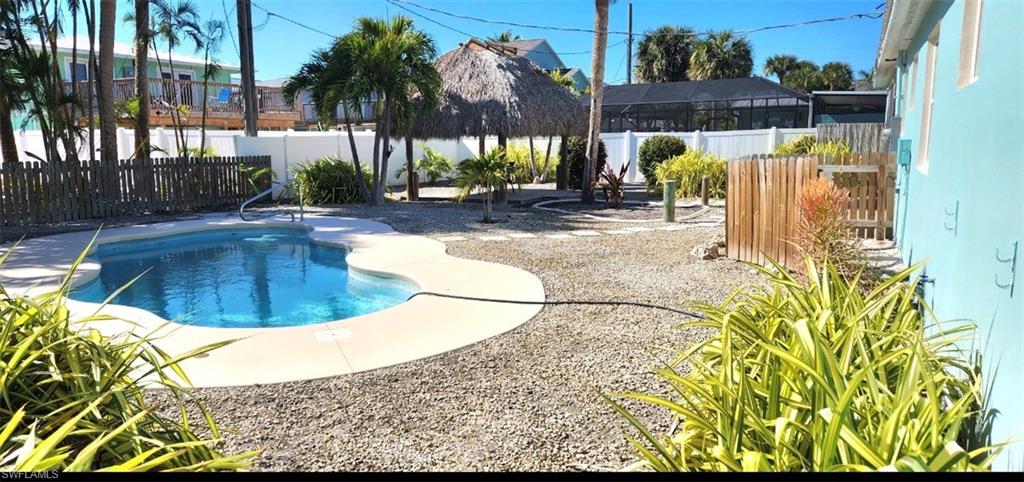 HOLIDAY SHORES - Residential