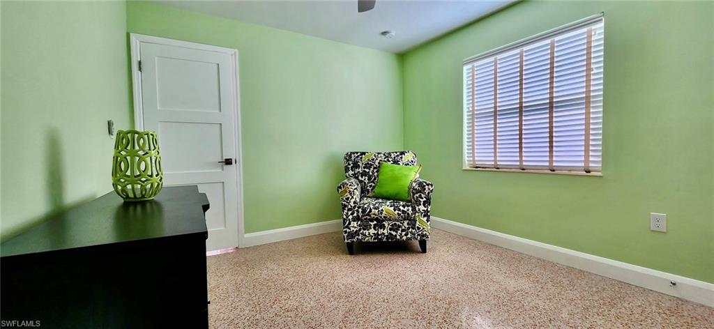 HOLIDAY SHORES - Residential