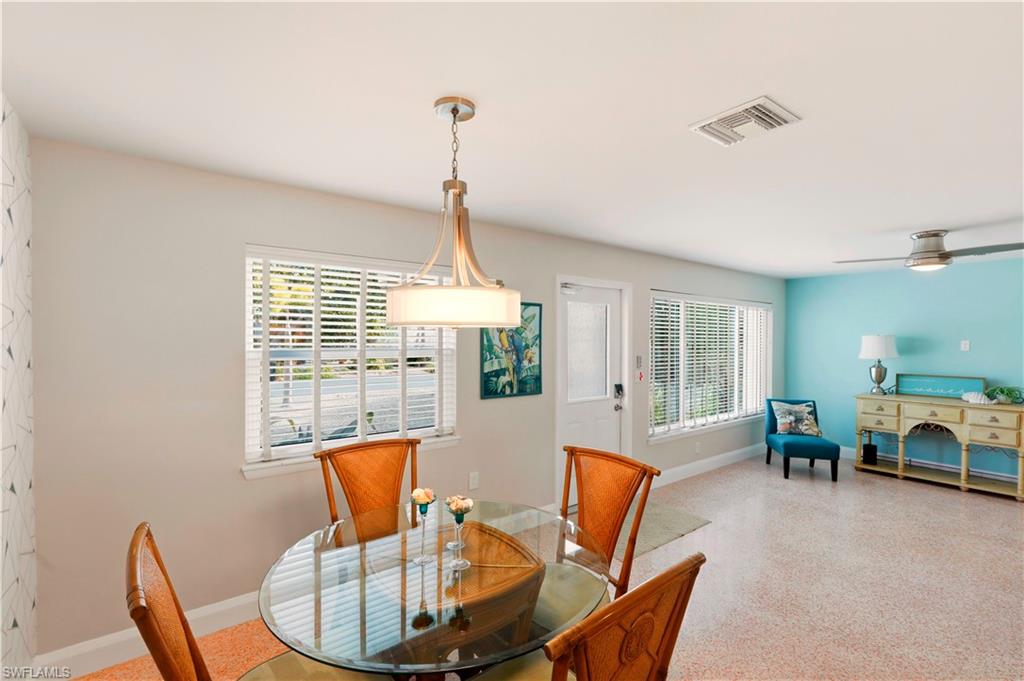 HOLIDAY SHORES - Residential