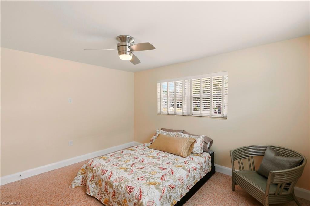 HOLIDAY SHORES - Residential