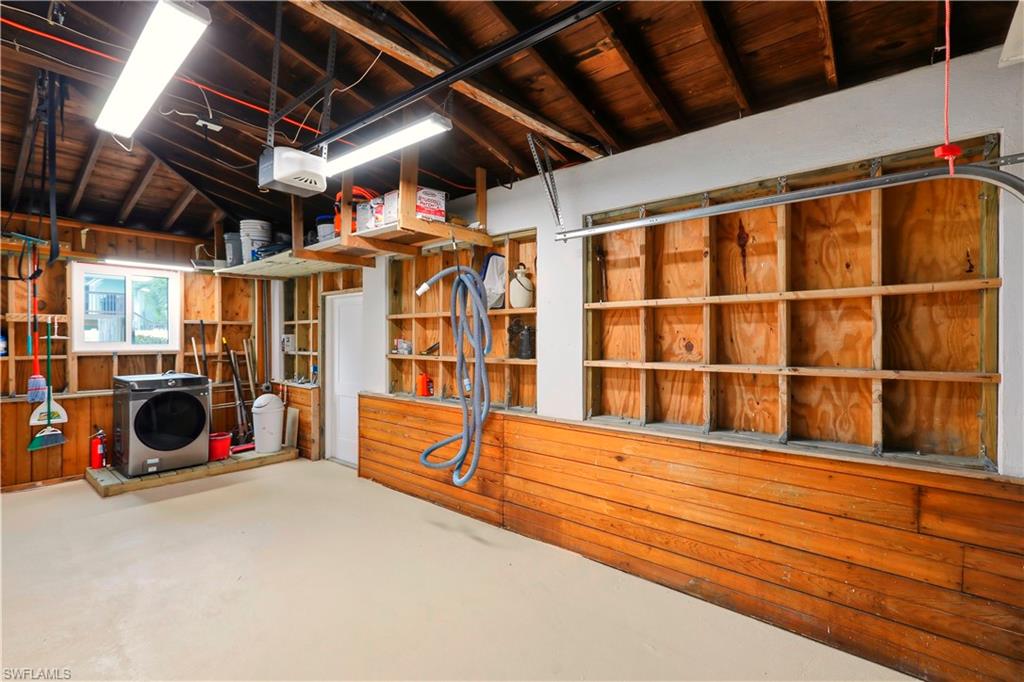 HOLIDAY SHORES - Residential