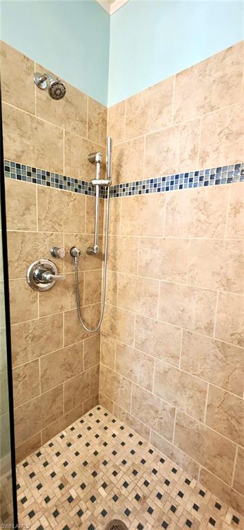 HOLIDAY SHORES - Residential