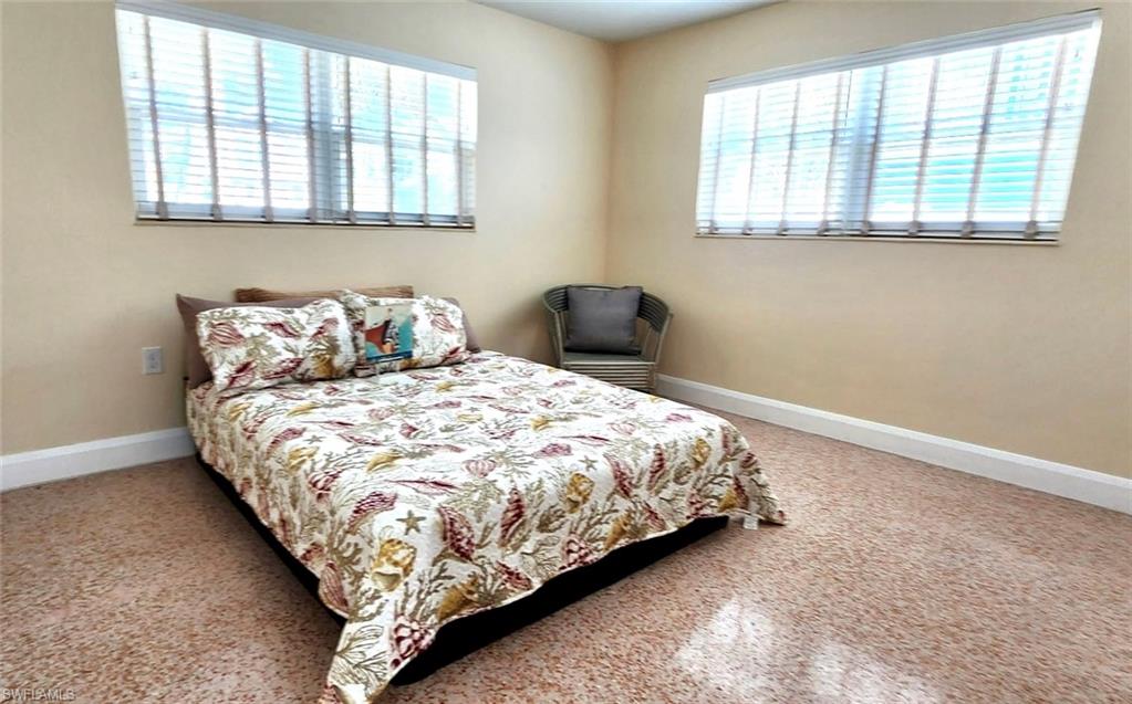 HOLIDAY SHORES - Residential