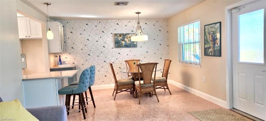 HOLIDAY SHORES - Residential