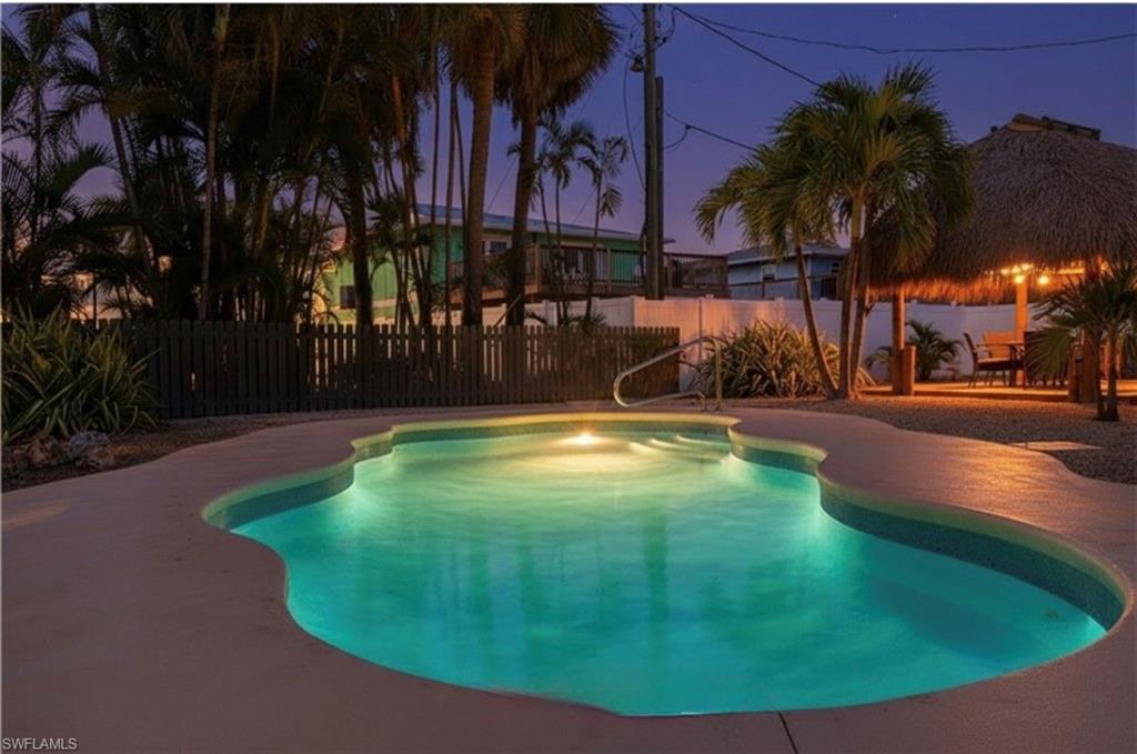 HOLIDAY SHORES - Residential