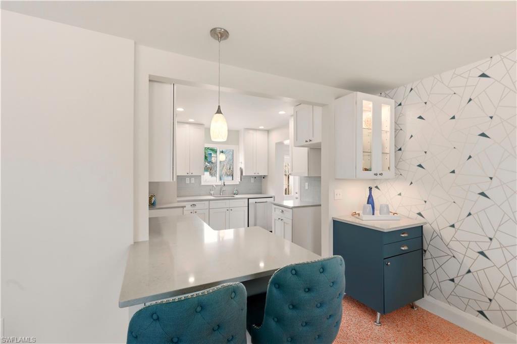 HOLIDAY SHORES - Residential