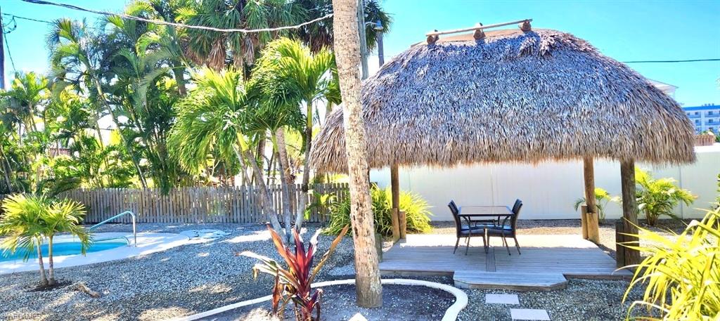 HOLIDAY SHORES - Residential