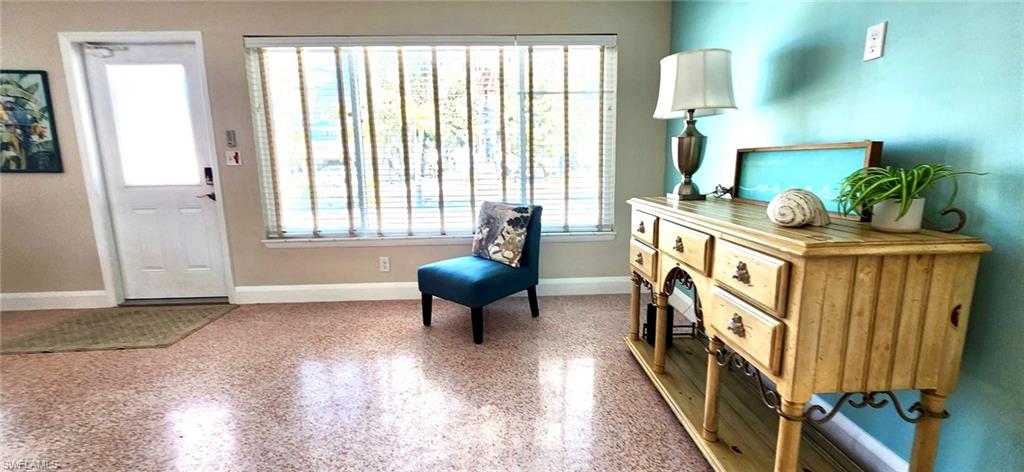 HOLIDAY SHORES - Residential