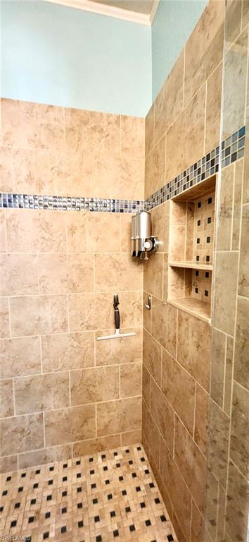 HOLIDAY SHORES - Residential