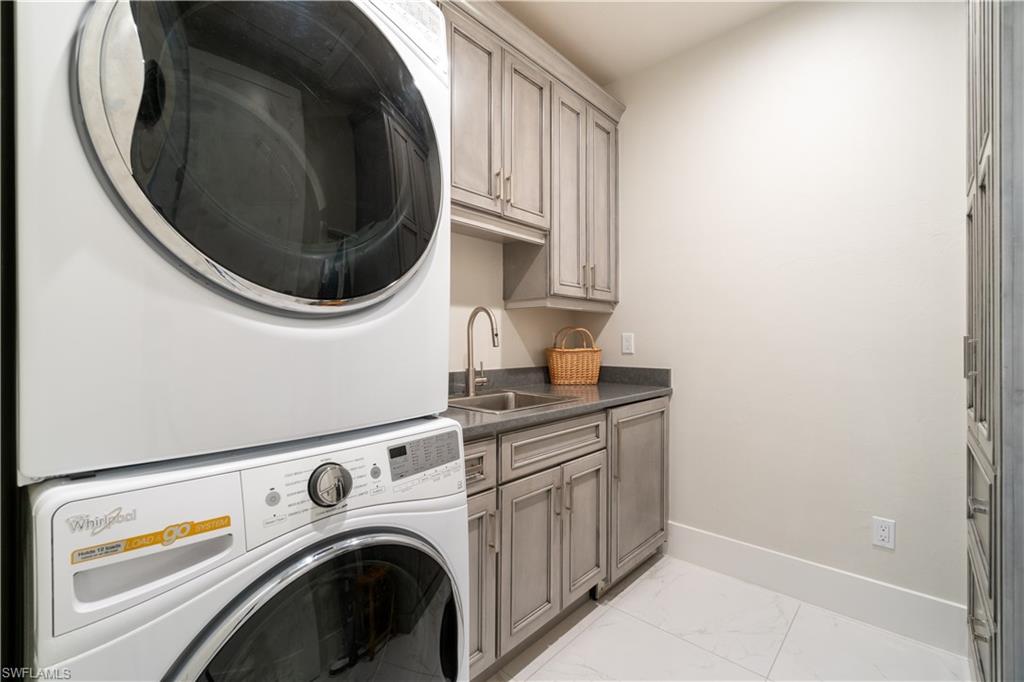 BAYFRONT GARDENS - Residential