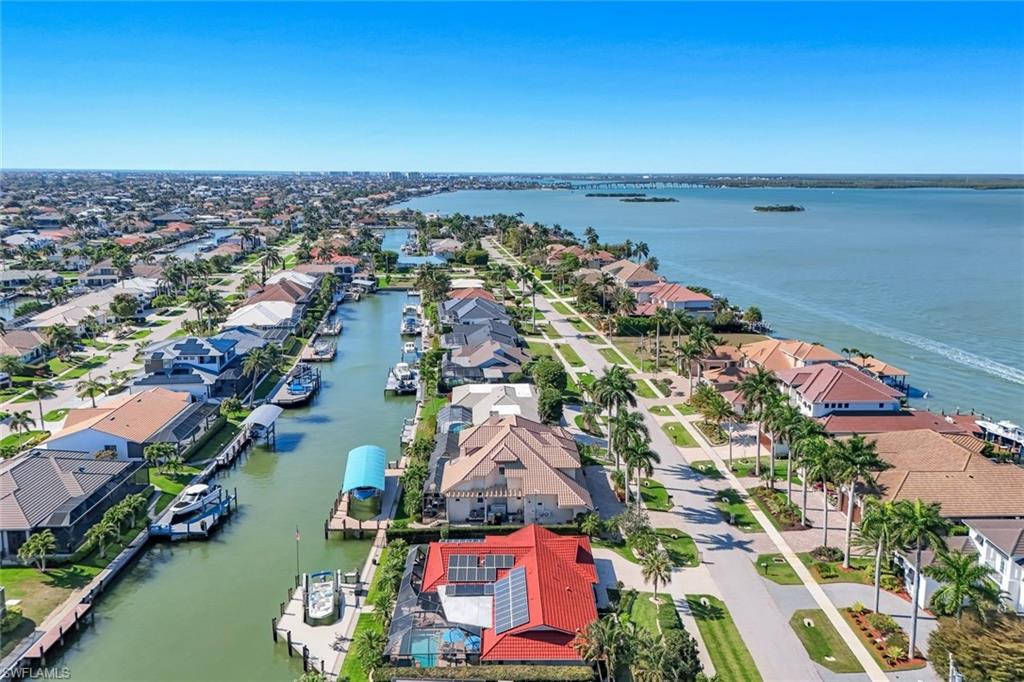 MARCO BEACH - Residential