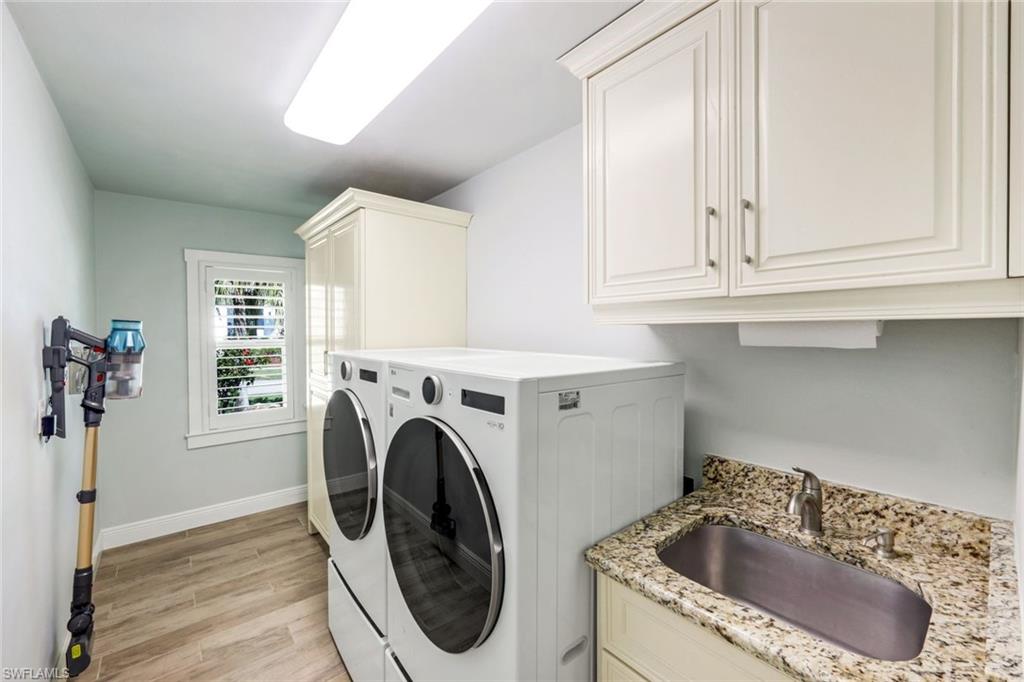 MARCO BEACH - Residential