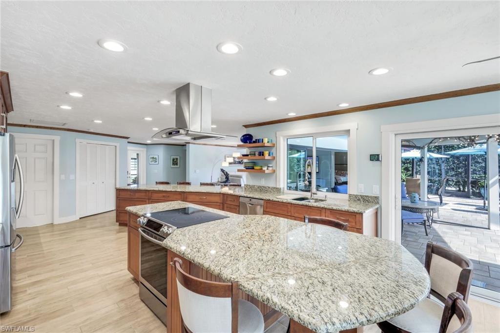 MARCO BEACH - Residential