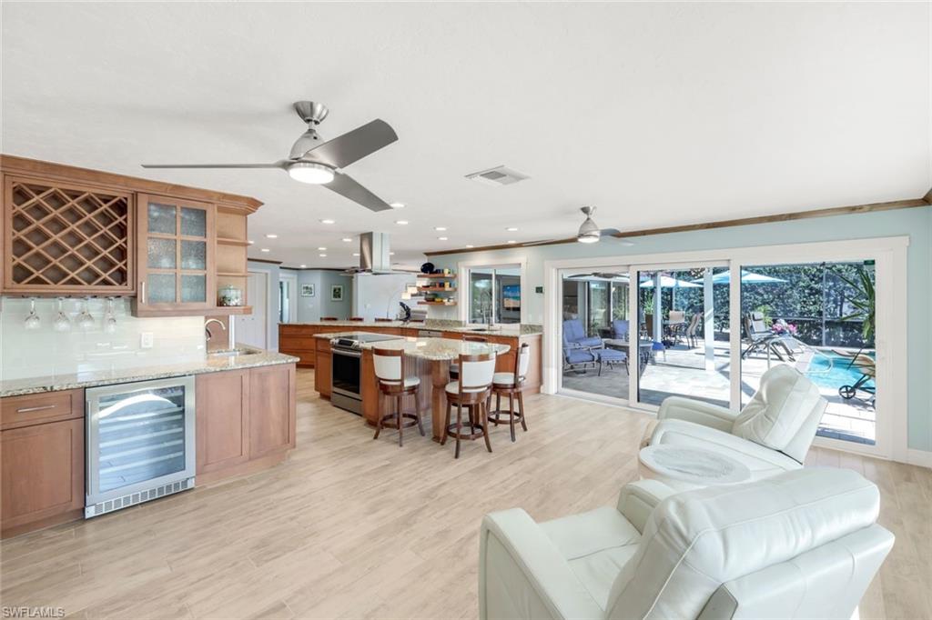 MARCO BEACH - Residential