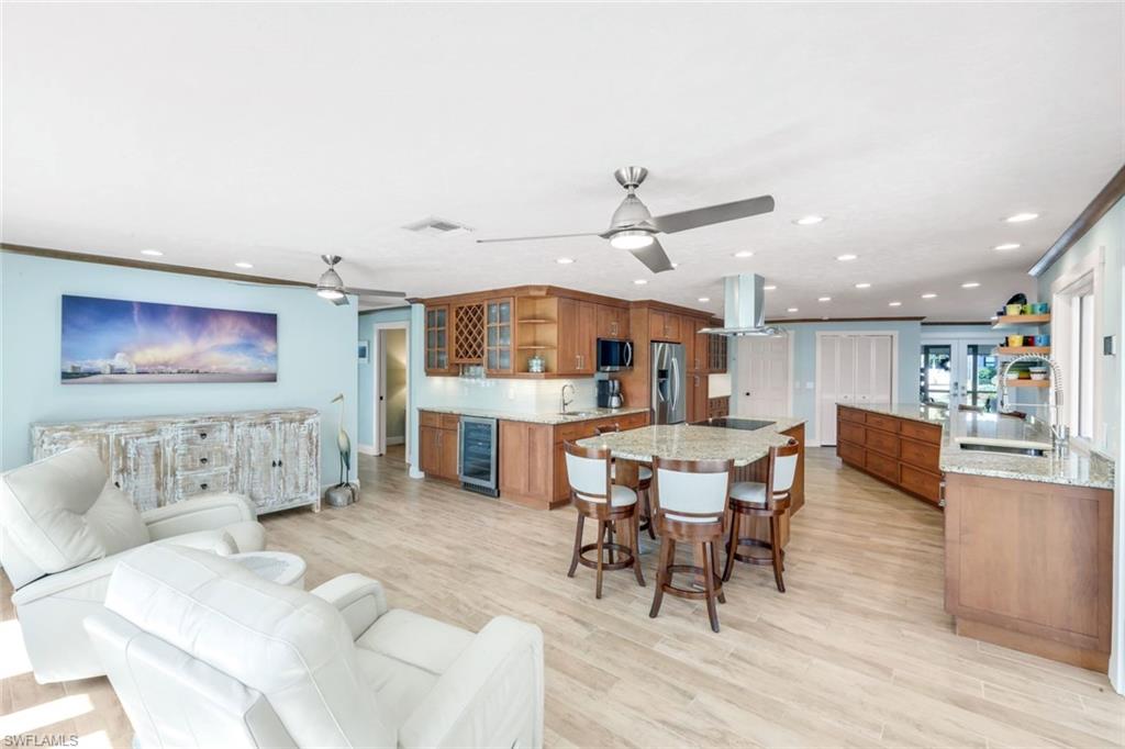 MARCO BEACH - Residential