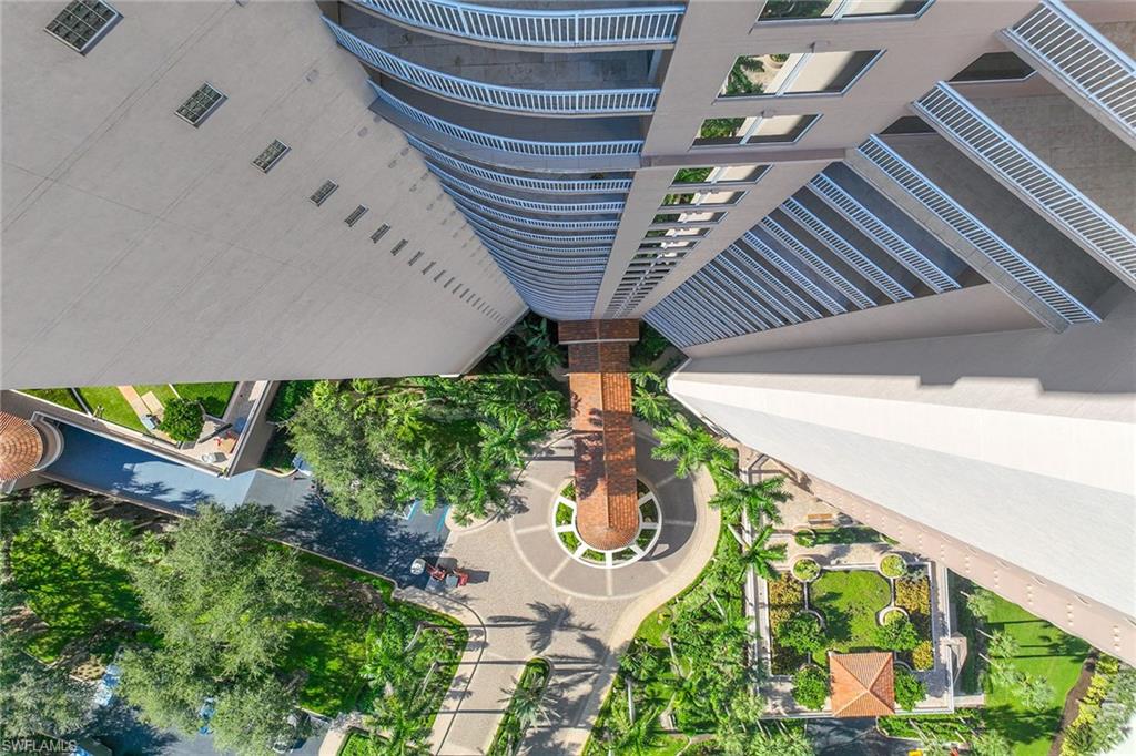 ESTANCIA - Residential Lease