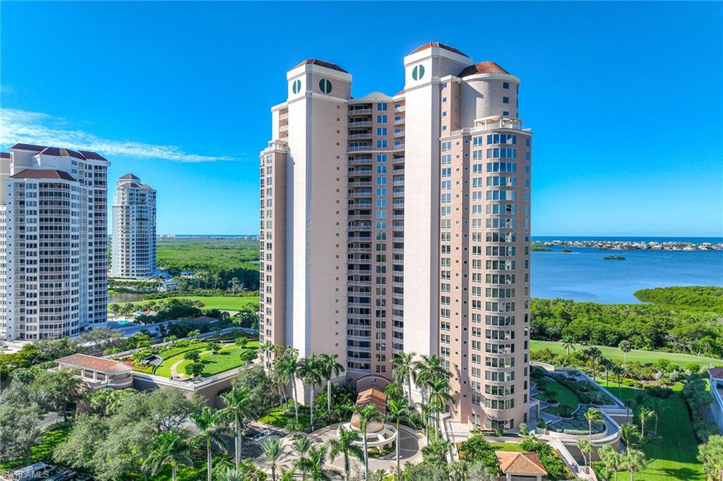 ESTANCIA - Residential Lease