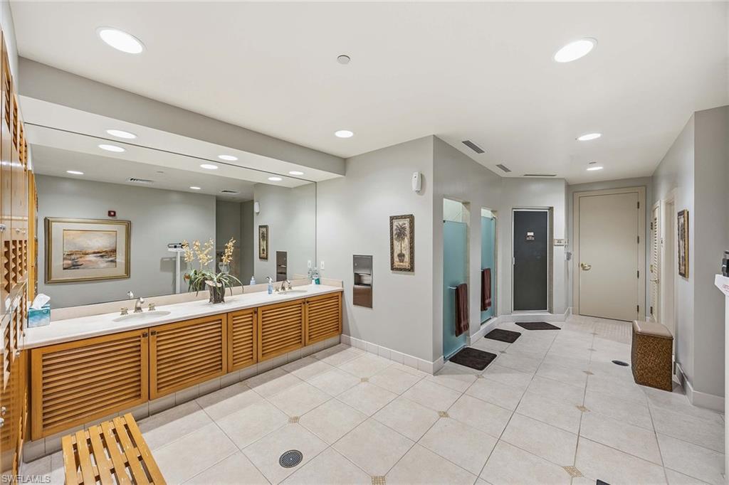 ESTANCIA - Residential Lease