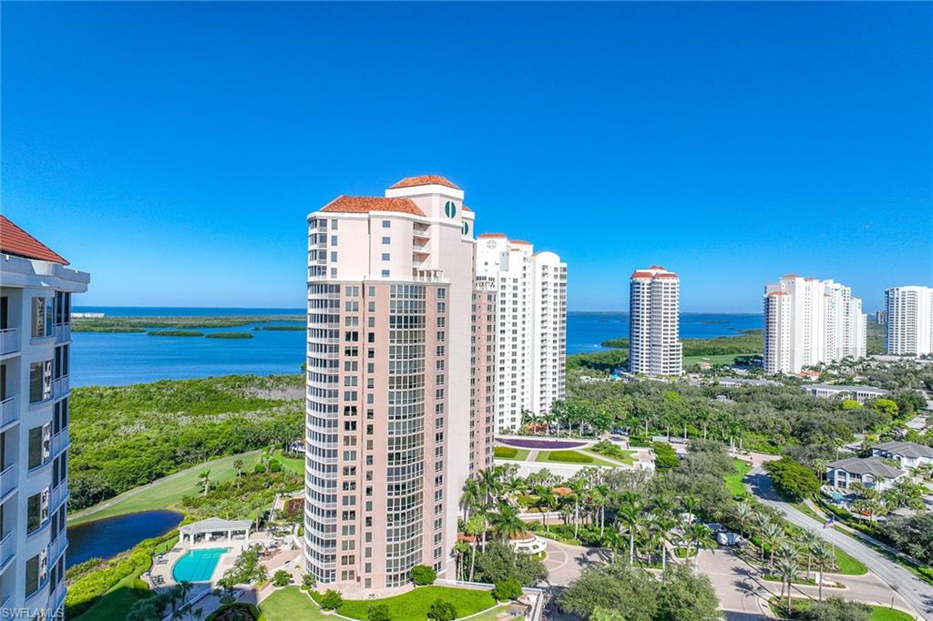 ESTANCIA - Residential Lease