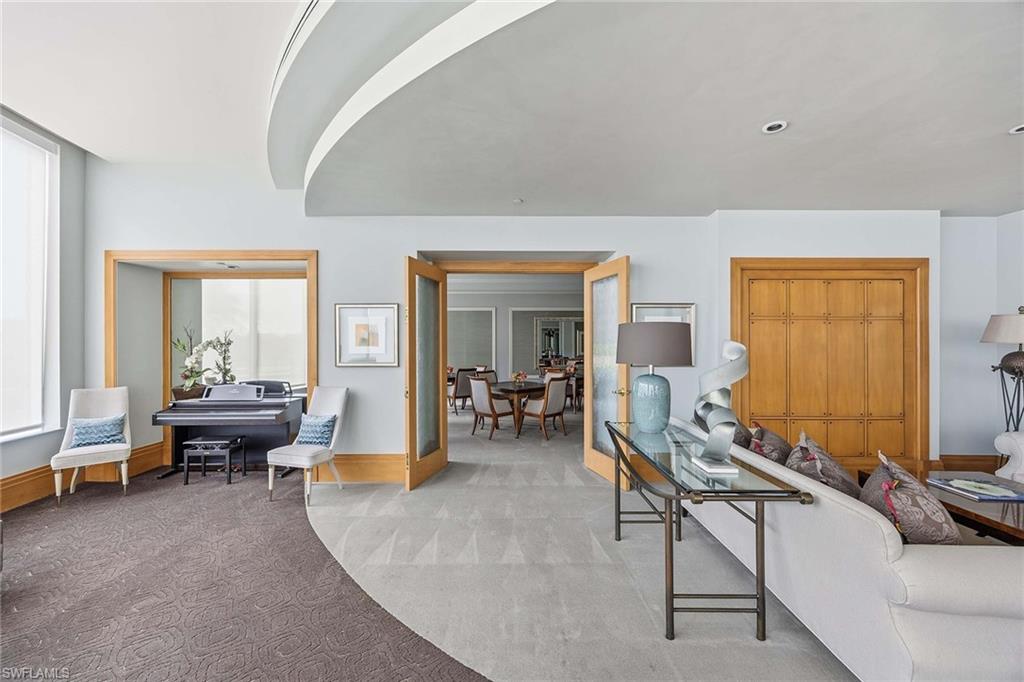 ESTANCIA - Residential Lease