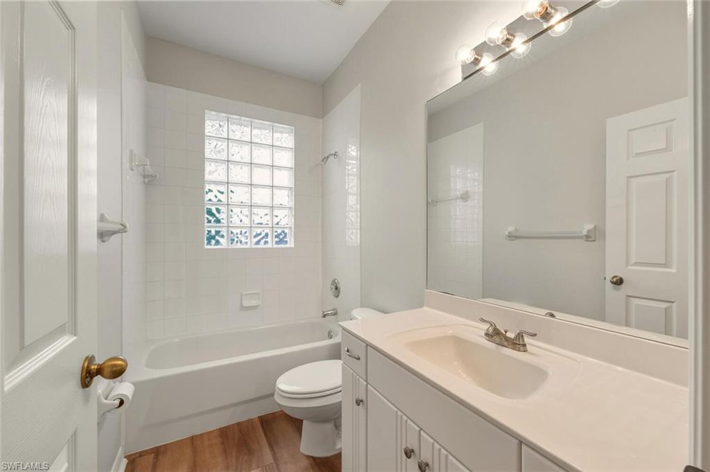 THE VINES - Residential