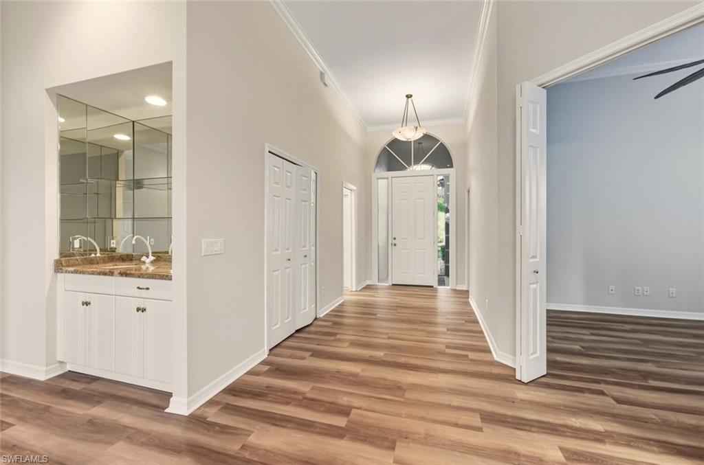 THE VINES - Residential