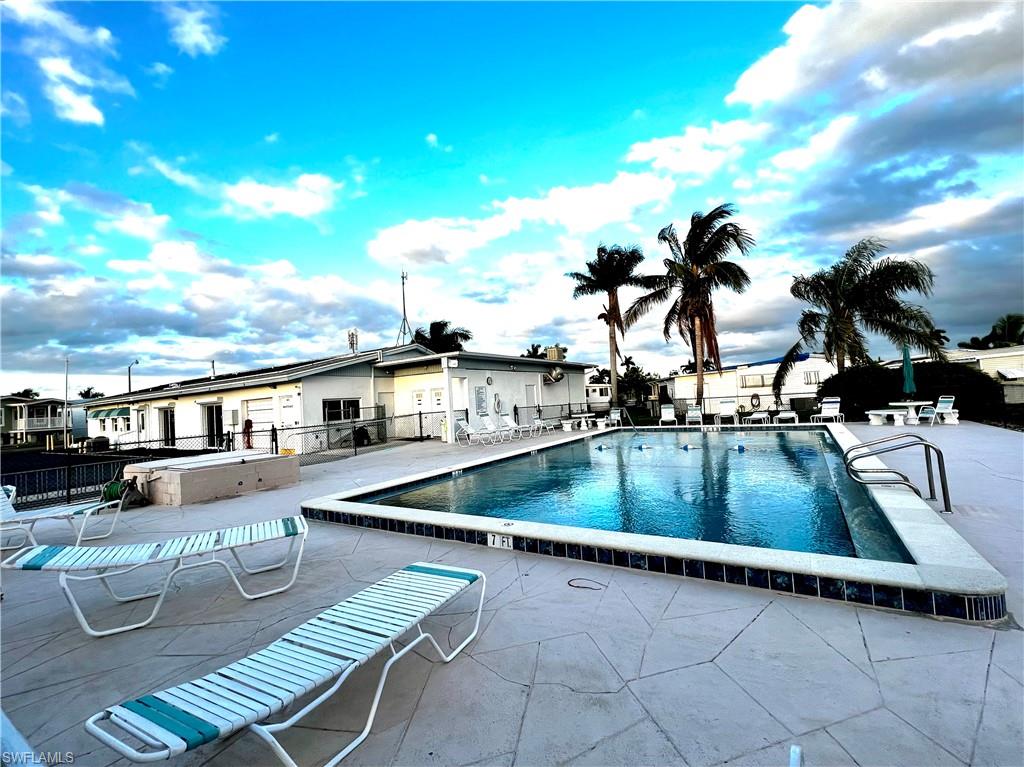 THUNDERBIRD MOBILE HOMES - Residential