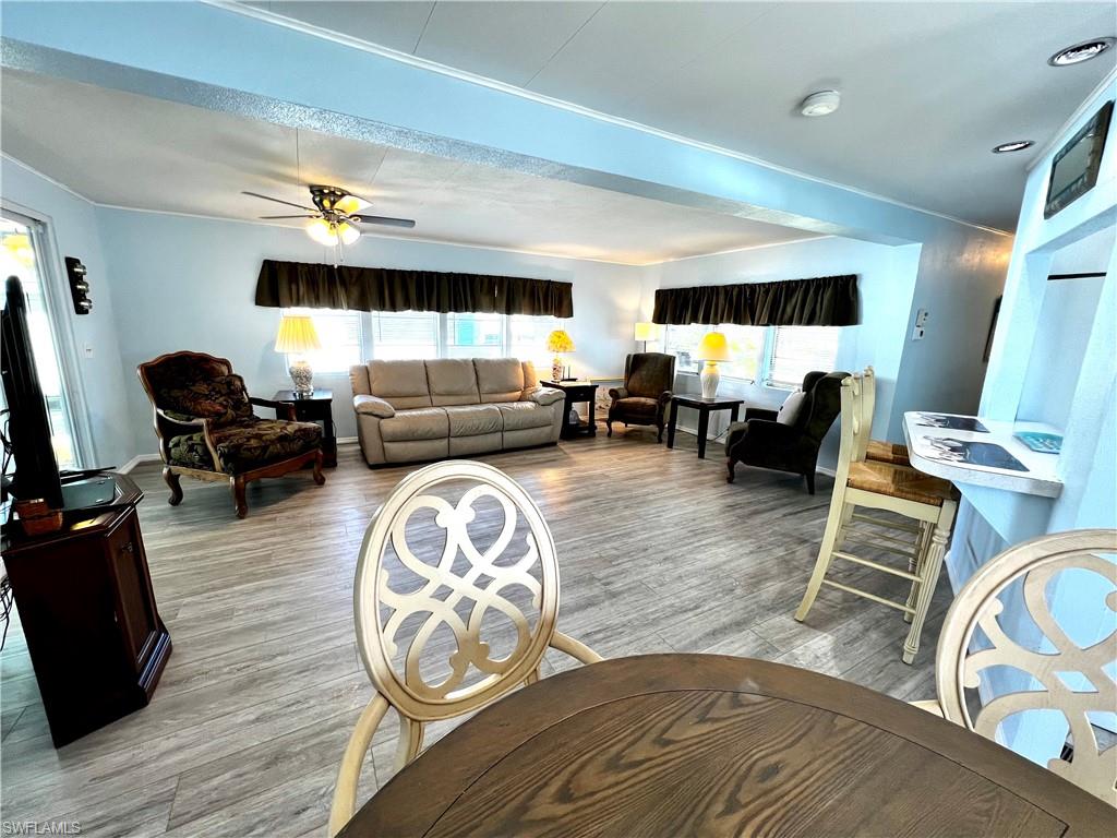 THUNDERBIRD MOBILE HOMES - Residential