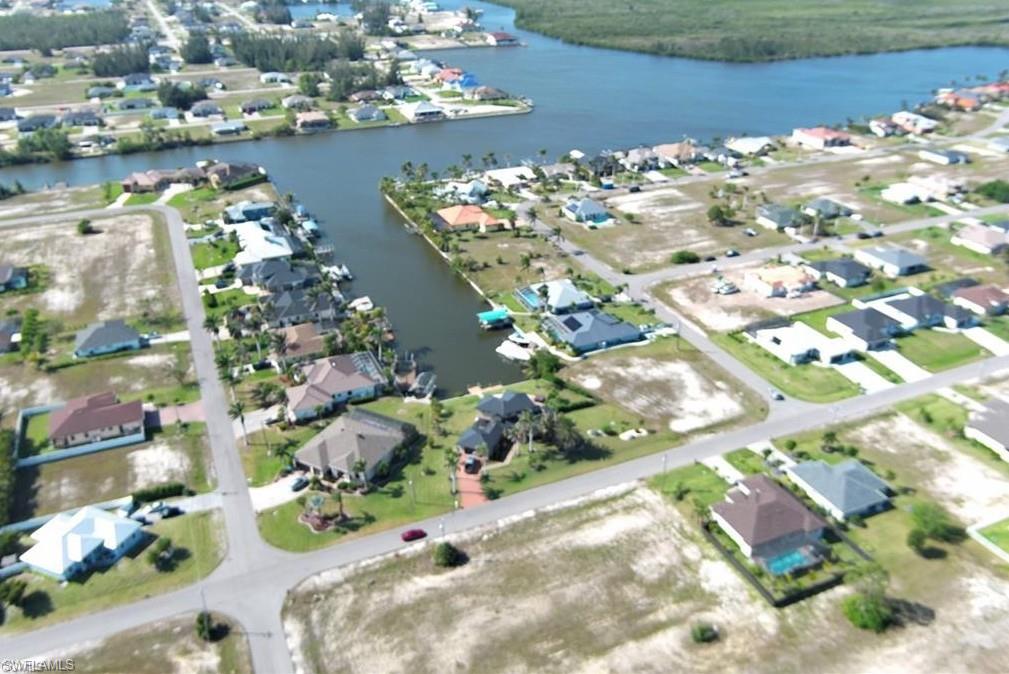 CAPE CORAL - Land