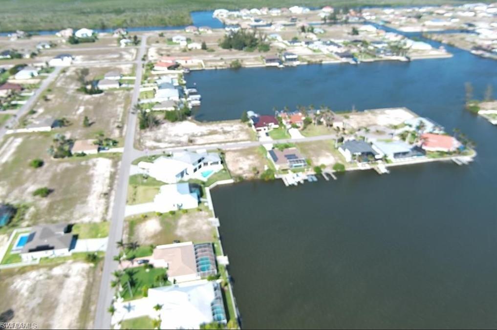 CAPE CORAL - Land