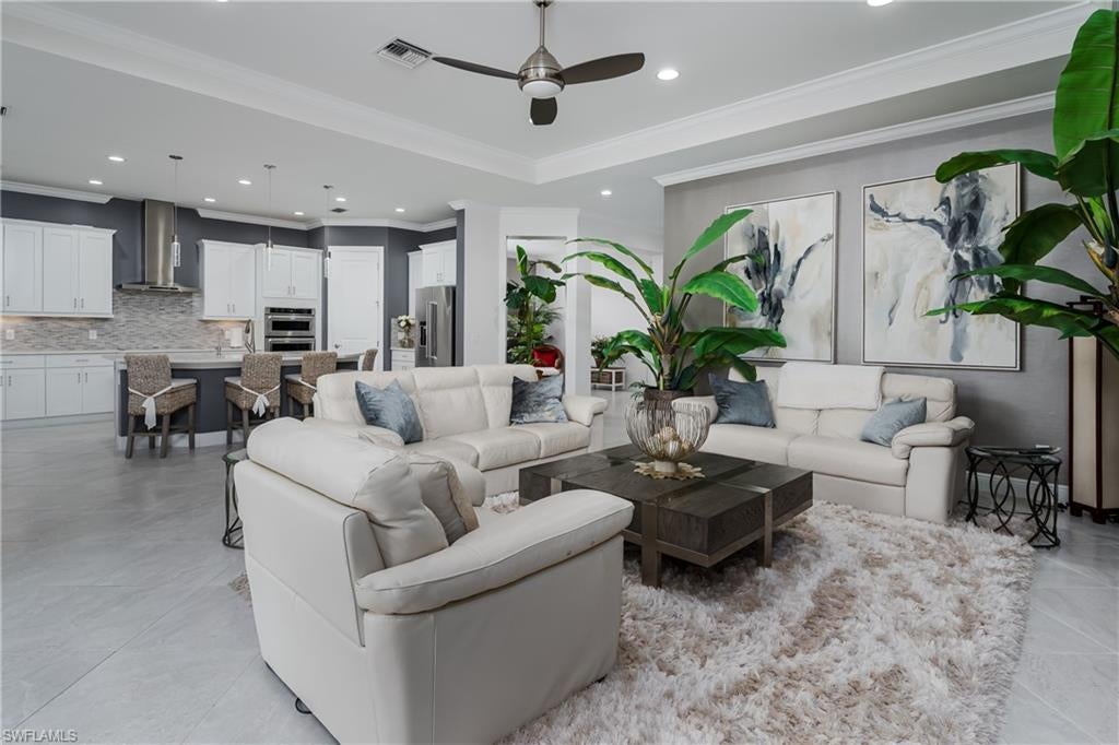 4664 Abaca CIR