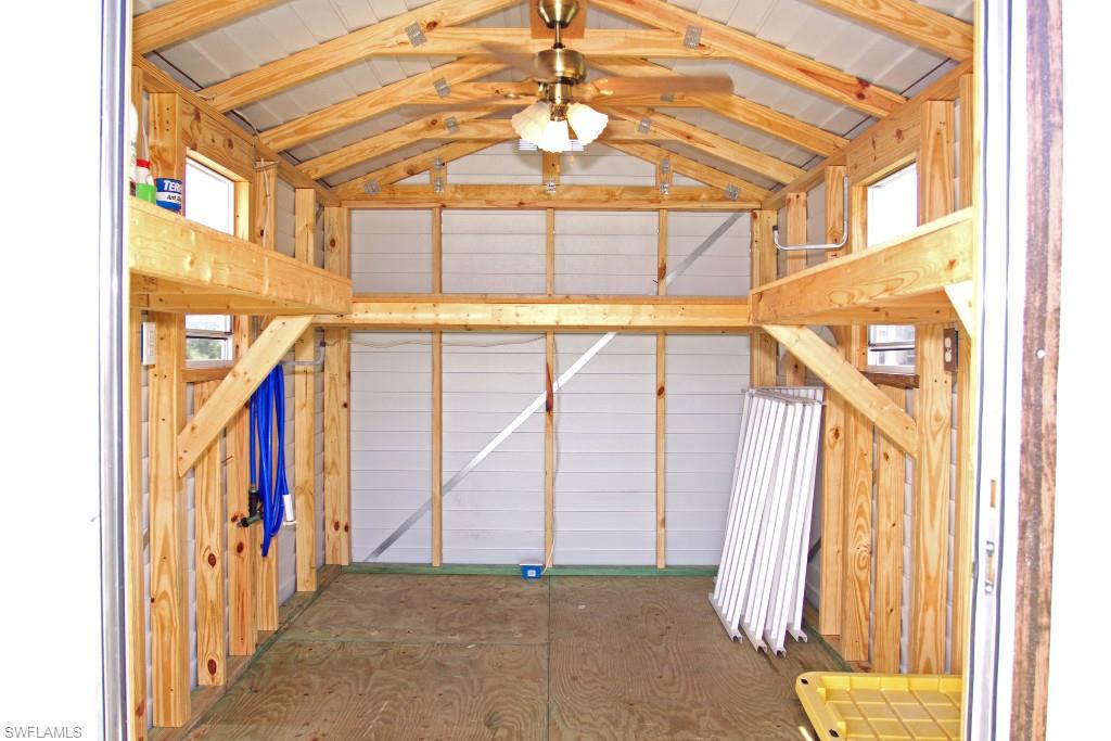 GATOR CIRCLE - Residential