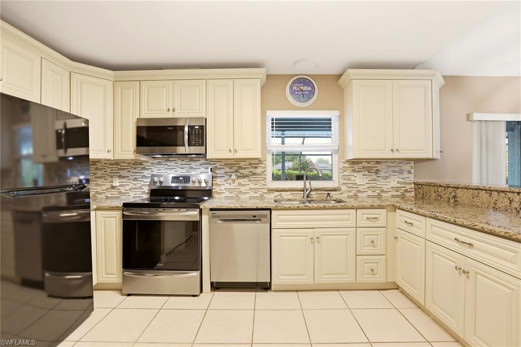 SPRING LAKES - Residential