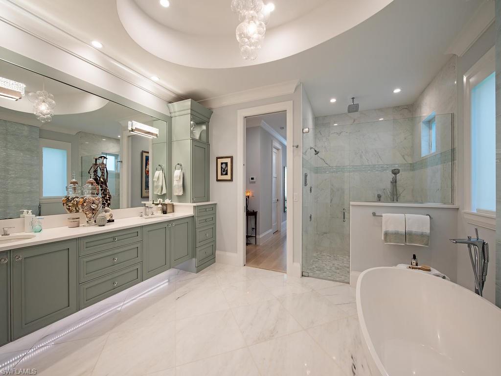 LANDINGS AT BEARS PAW - Residential