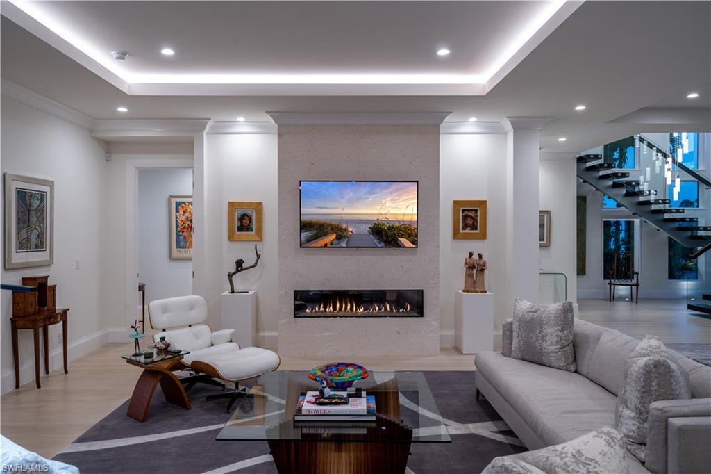 LANDINGS AT BEARS PAW - Residential