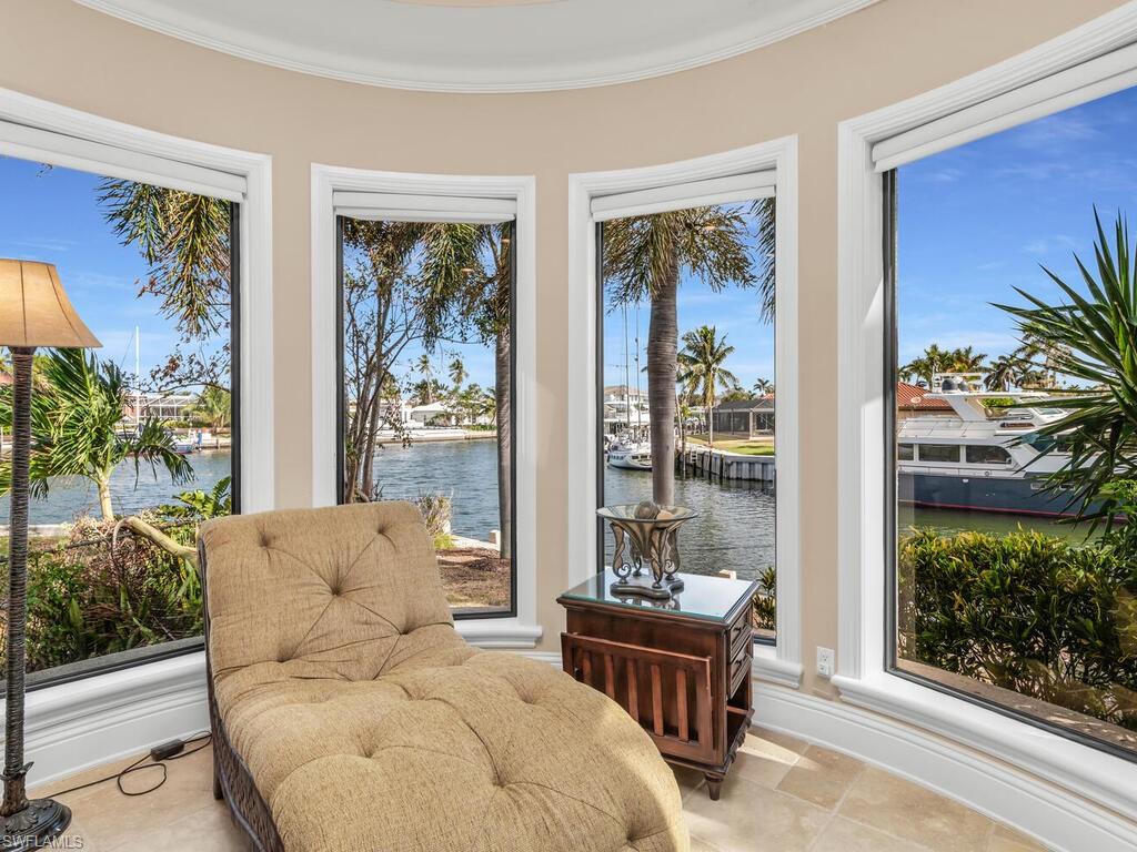 MARCO BEACH - Residential