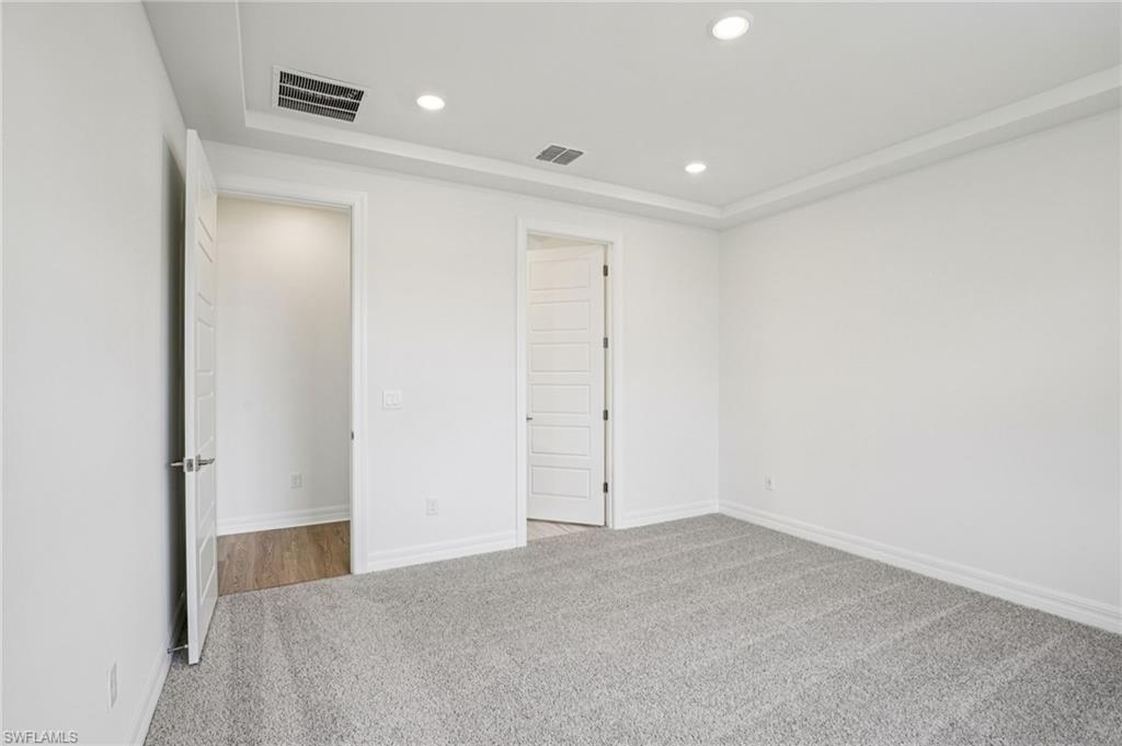 CRESCENT LAKES - Residential