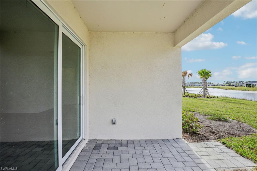 CRESCENT LAKES - Residential