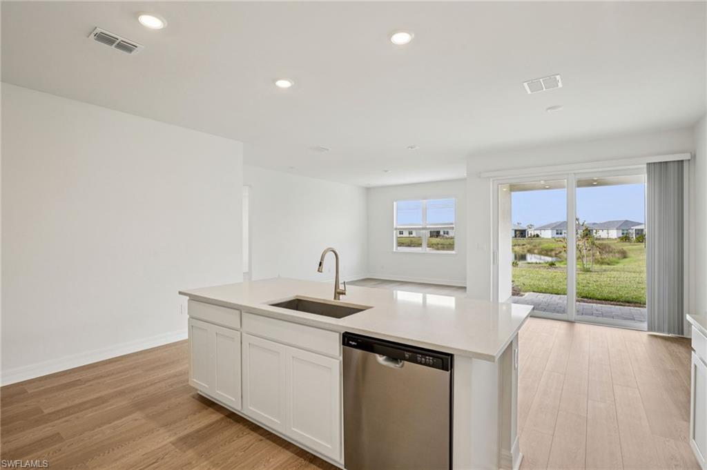 CRESCENT LAKES - Residential