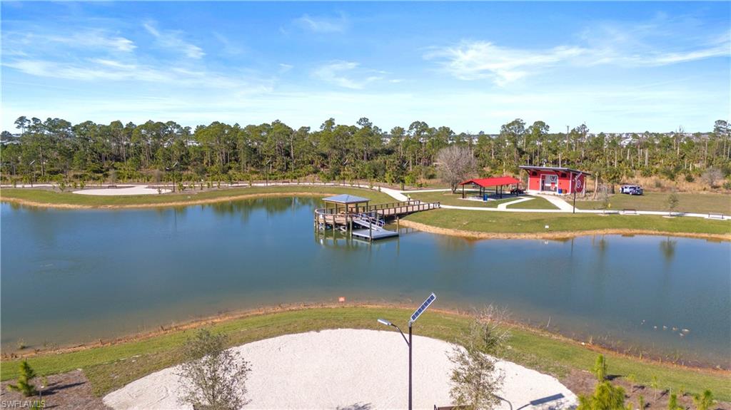 CRESCENT LAKES - Residential