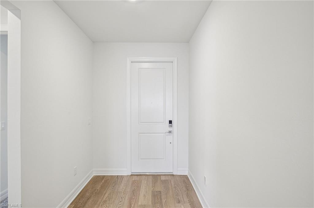 CRESCENT LAKES - Residential