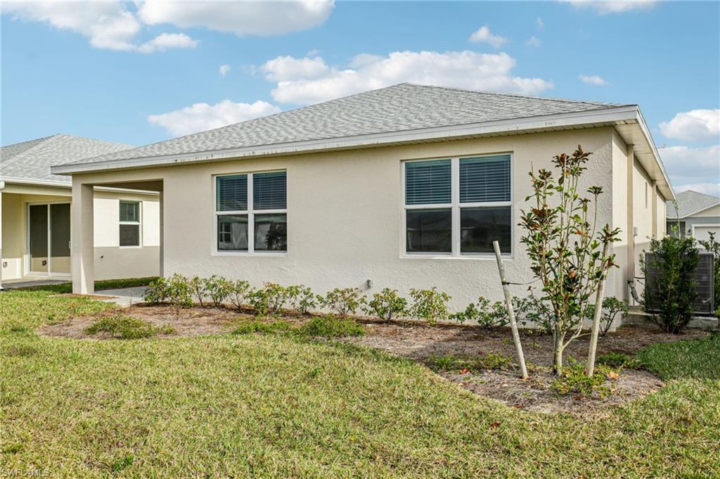 CRESCENT LAKES - Residential