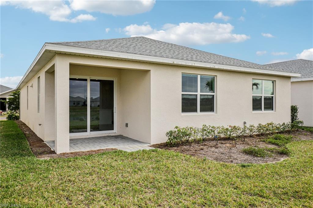 CRESCENT LAKES - Residential