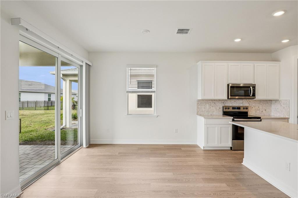 CRESCENT LAKES - Residential