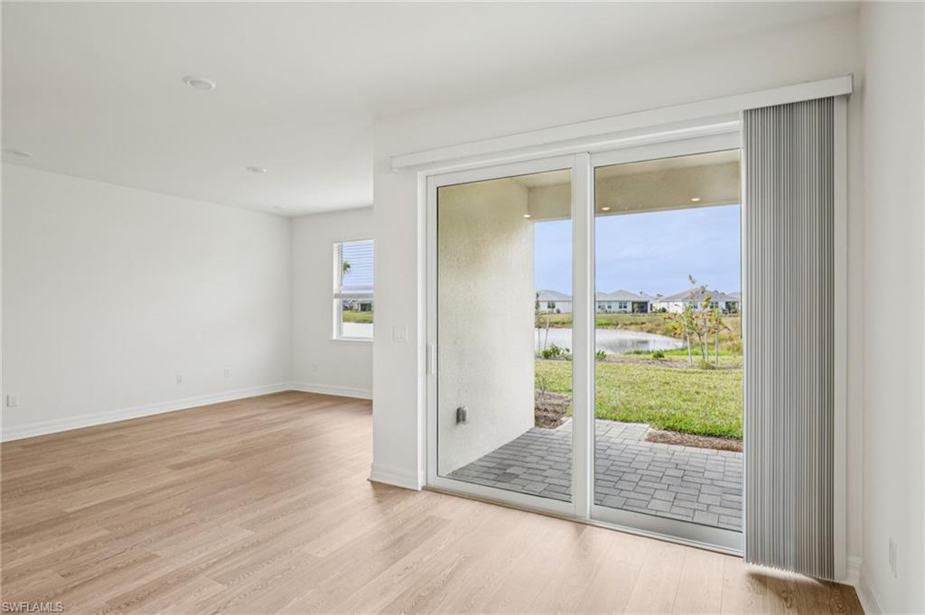 CRESCENT LAKES - Residential