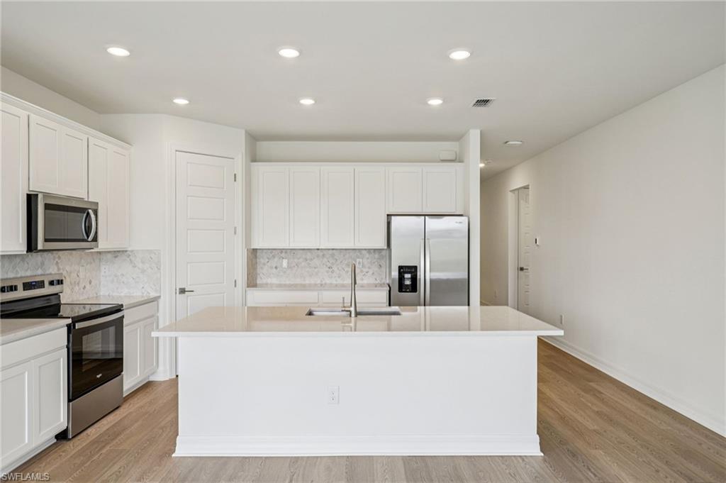 CRESCENT LAKES - Residential