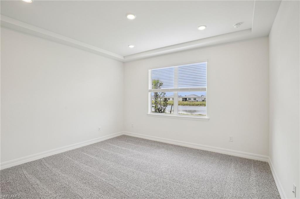 CRESCENT LAKES - Residential